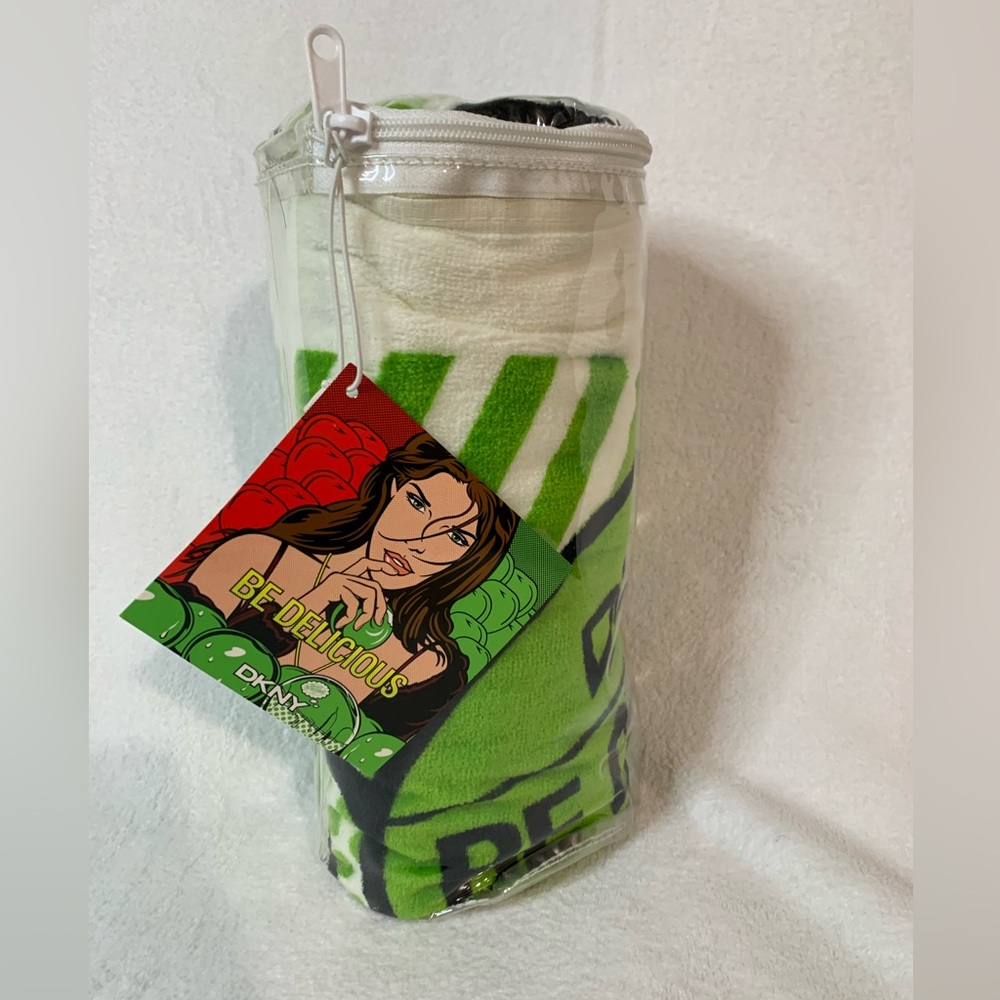 DKNY Be Delicious Green Apple and White Limited Edition Towel